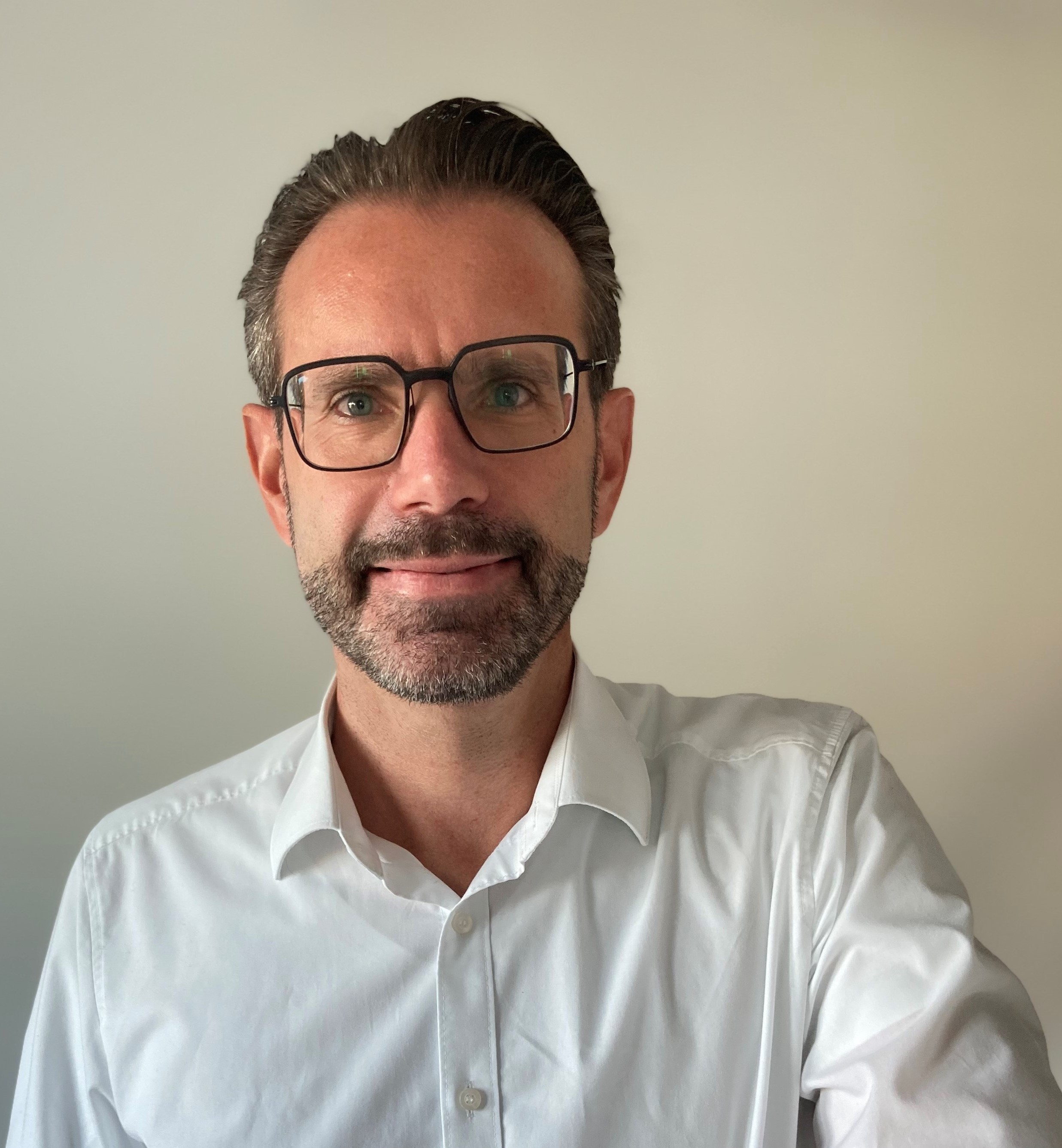 Porträt zeigt den Vizepräsidenten des Landesarbeitsgericht Baden-Württemberg Dr. Jérôme Krets